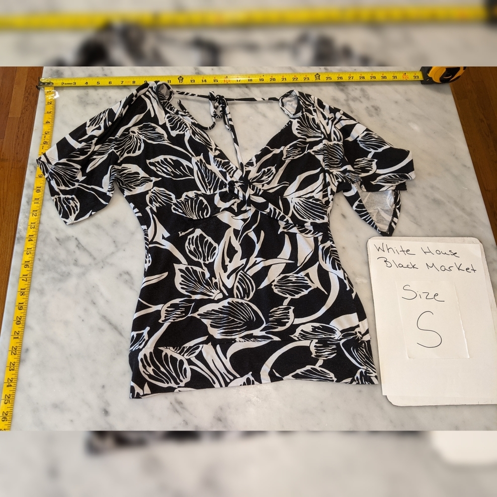 5/$25 White house Black market top